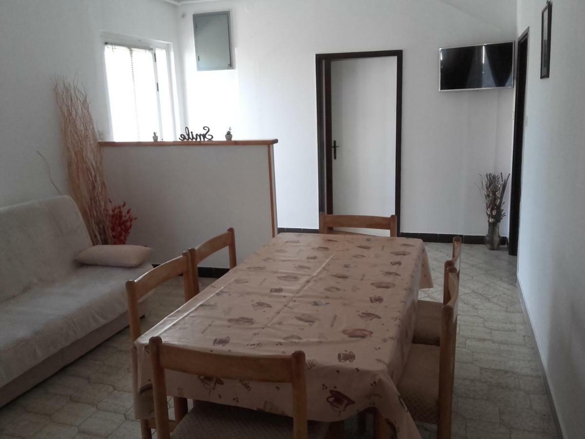 Vlado Apartament *